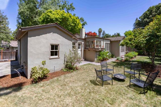 128 Cornell Road, Menlo Park CA: https://media.crmls.org/mediaz/b05fb54b-5bc1-40bd-aa59-a441aea6d2a5.jpg