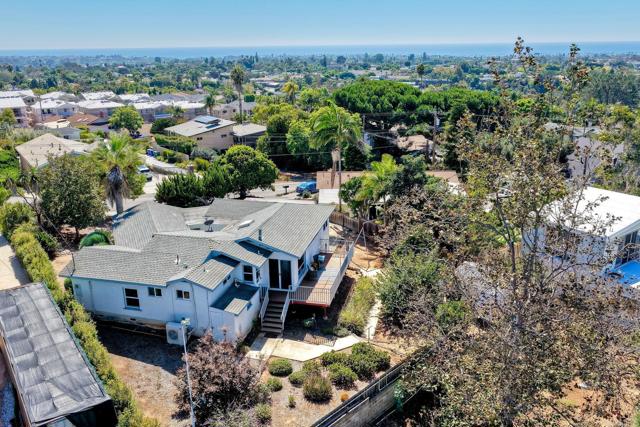 2428 Dunstan Street, Oceanside CA: https://media.crmls.org/mediaz/b060f0d6-f4ab-406e-9d46-8d8ab7eed647.jpg