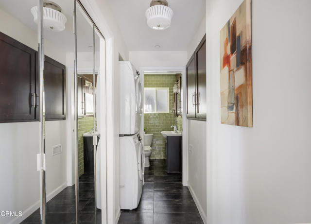 Detail Gallery Image 27 of 48 For 475 Rustic Dr, Los Angeles,  CA 90065 - 3 Beds | 3/1 Baths