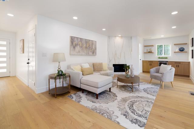 1984 Brooktree Way, Pleasanton CA: https://media.crmls.org/mediaz/b063e8b4-895e-4c75-b850-3e16593df57b.jpg
