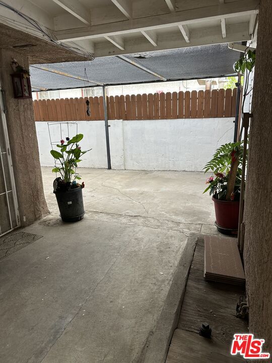 11577 Amboy Avenue, San Fernando CA: https://media.crmls.org/mediaz/b0647274-9f7e-44b2-b222-a7fd2ad44512.jpg
