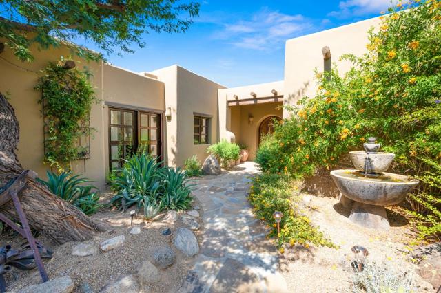 72275 Upper W Way, Palm Desert CA: https://media.crmls.org/mediaz/b064f70b-8f1d-482d-b487-3b41dc8485fd.jpg