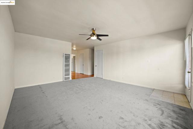 829 Vermont St, Oakland CA: https://media.crmls.org/mediaz/b0654986-898d-4170-a75d-a27ff856a197.jpg
