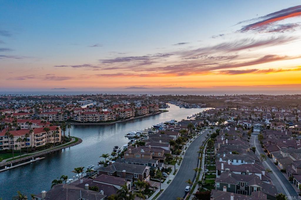 https://media.crmls.org/mediaz/b06549ff-3eac-4761-8a76-17cf7de6be3b.jpg?preset=X-Large