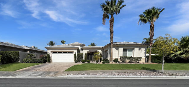 5 Lyon Road, Rancho Mirage CA: https://media.crmls.org/mediaz/b065bddf-e58e-45d6-9a32-8ddc35357a77.jpg