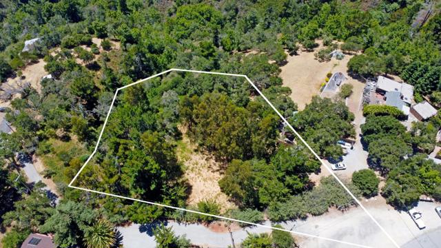 8 E Coastlands, Big Sur CA: https://media.crmls.org/mediaz/b0660979-640b-4605-873e-a385de461672.jpg