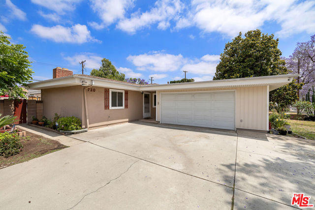 720 Maertin Lane, Fullerton CA: https://media.crmls.org/mediaz/b0660fd3-edb6-4383-9776-b60bb7924704.jpg