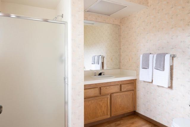 3594 Eastfield Court, Carmel CA: https://media.crmls.org/mediaz/b0661331-913f-49af-a368-f529d2715e09.jpg