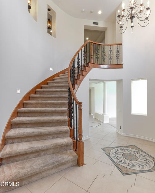 3911 Lilac Canyon Lane, Altadena CA: https://media.crmls.org/mediaz/b0667e1a-19f8-428e-b126-e4331e1e38d7.jpg