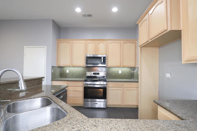 Image 7 of 23 For 68776 Prospect Way