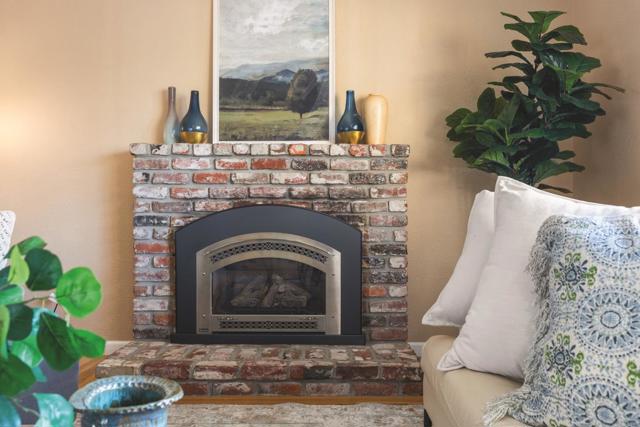5023 Rick Drive, Santa Rosa CA: https://media.crmls.org/mediaz/b067b03e-db22-4992-8d01-321c69da1cb2.jpg
