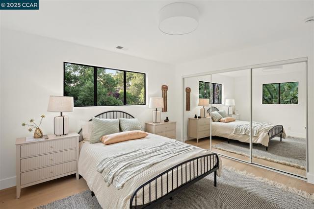 101 Lena Ct, Pleasant Hill CA: https://media.crmls.org/mediaz/b068d61a-9ea5-48bd-ace4-9dcd0080c8c9.jpg
