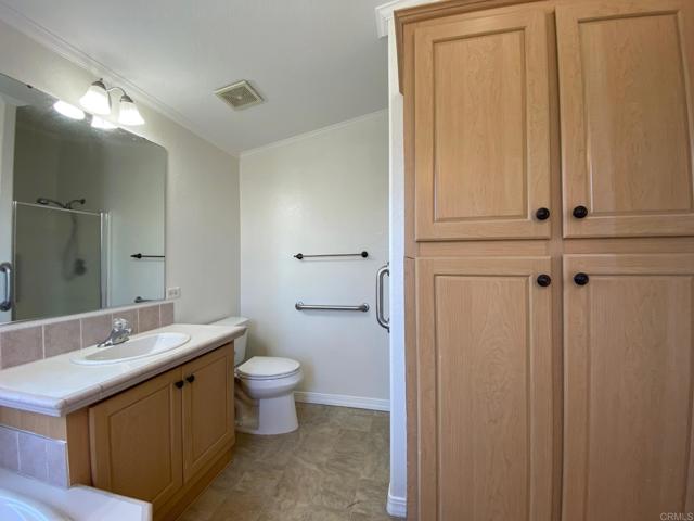 Detail Gallery Image 15 of 32 For 2130 Sunset Dr #142, Vista,  CA 92081 - 2 Beds | 2 Baths