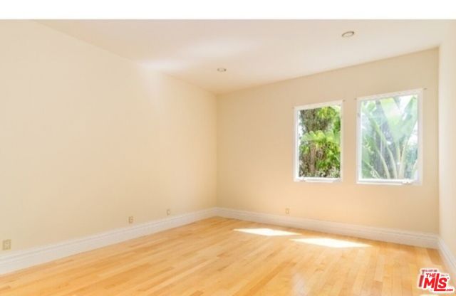2470 Venus Drive, Los Angeles CA: https://media.crmls.org/mediaz/b06a8f78-234c-47b8-8330-e456c3b67661.jpg