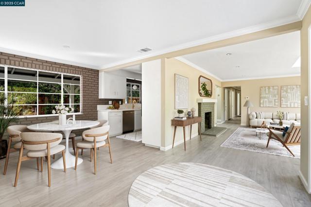 1016 Stone Valley Rd, Alamo CA: https://media.crmls.org/mediaz/b06ab676-004c-4630-b234-c397e06d91f2.jpg