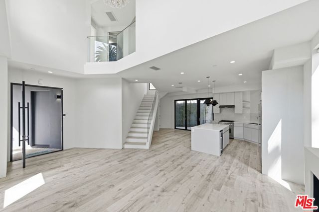 407 Rialto Avenue photo 5