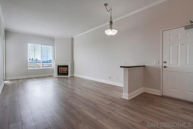12376 Carmel Country Rd, San Diego CA: https://media.crmls.org/mediaz/b06b6b40-d844-43e6-9271-ede1581f7efa.jpg