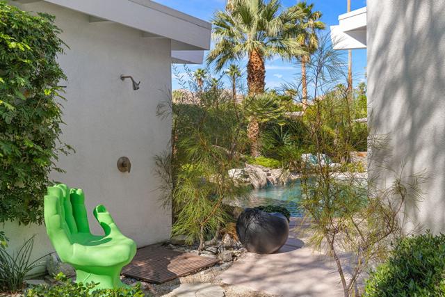 71653 Mirage Road, Rancho Mirage CA: https://media.crmls.org/mediaz/b06bbe5a-f377-4c22-ae75-39622e8cff90.jpg