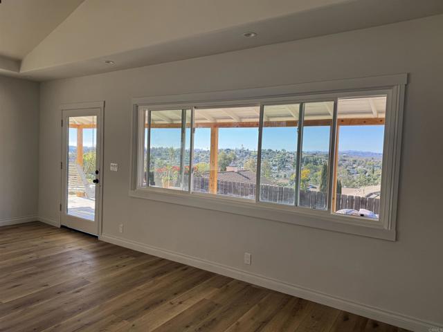 Detail Gallery Image 8 of 36 For 535 Minnesota, Fallbrook,  CA 92028 - 3 Beds | 2 Baths