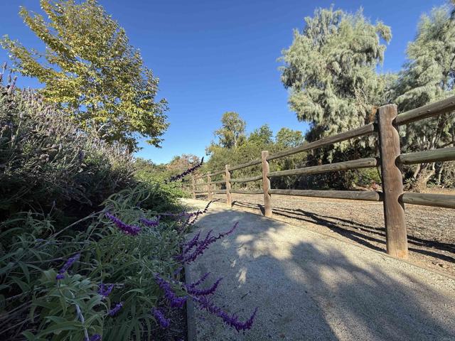 Detail Gallery Image 49 of 49 For 1564 Manzanita Hollow, Vista,  CA 92084 - 5 Beds | 4 Baths