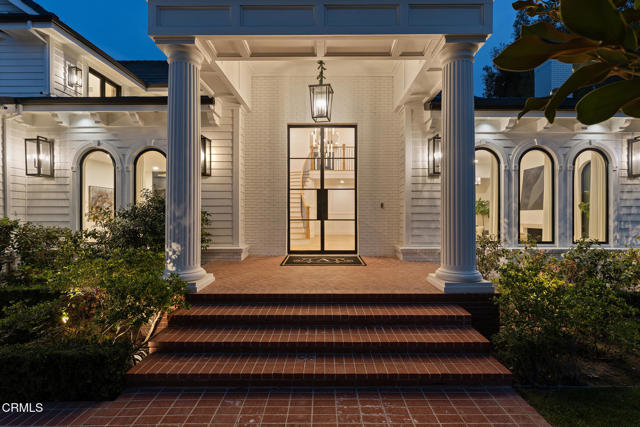 Detail Gallery Image 2 of 54 For 550 Unique Ln, Simi Valley,  CA 93065 - 5 Beds | 5/1 Baths