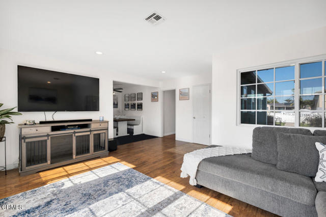 Detail Gallery Image 7 of 40 For 3151 Fournier St, Oxnard,  CA 93033 - 3 Beds | 1/1 Baths