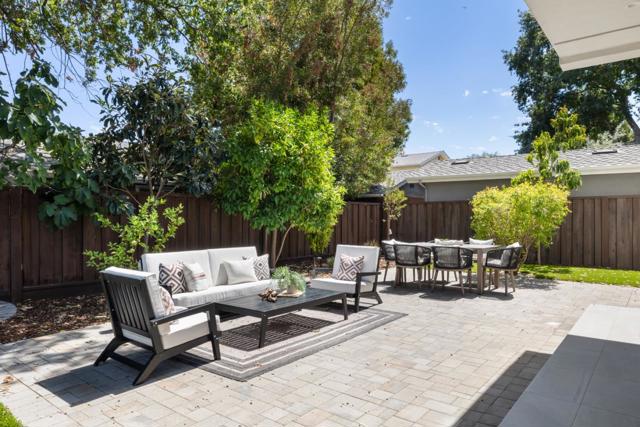 671 Live Oak Avenue, Menlo Park CA: https://media.crmls.org/mediaz/b06e8e95-46a0-49d4-bcac-ae68c9402a30.jpg