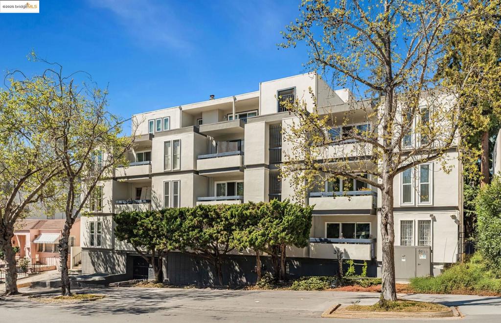 375 Jayne Avenue #202