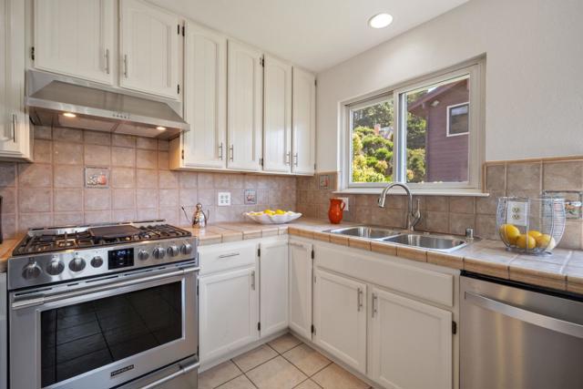 511 Buel Avenue, Pacifica CA: https://media.crmls.org/mediaz/b06f0b72-ab0a-4a81-a638-2488c23dfaa4.jpg