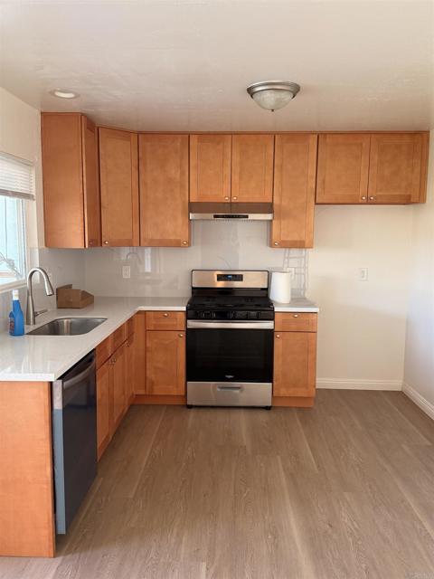 Detail Gallery Image 2 of 8 For 8490 Flanders Dr, –,  CA 92126 - 3 Beds | 2 Baths