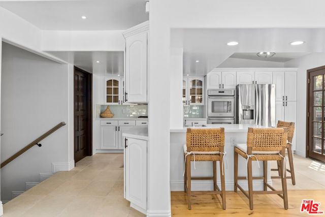 1508 N Beverly Glen Boulevard, Los Angeles CA: https://media.crmls.org/mediaz/b06ff739-3522-4182-aa55-dfe0f8bb6c84.jpg