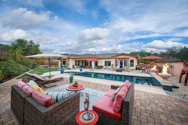 Detail Gallery Image 30 of 42 For 14212 Pebble Beach Way, Valley Center,  CA 92082 - 4 Beds | 3/1 Baths