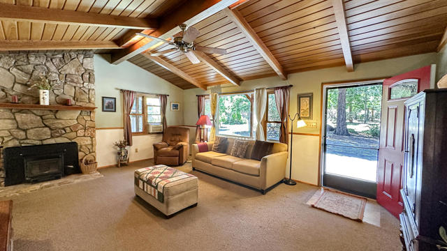 26748 Mcmahan, Idyllwild CA: https://media.crmls.org/mediaz/b0706ee8-da88-48c7-b9ed-1e467361017e.jpg