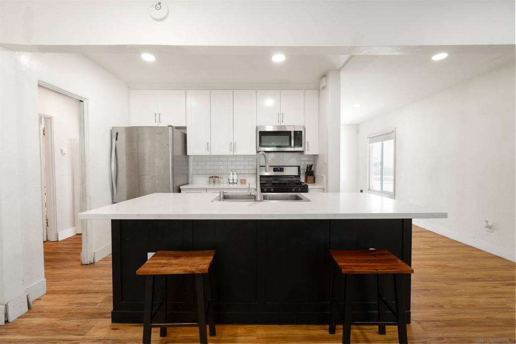 1015 4th Ave.