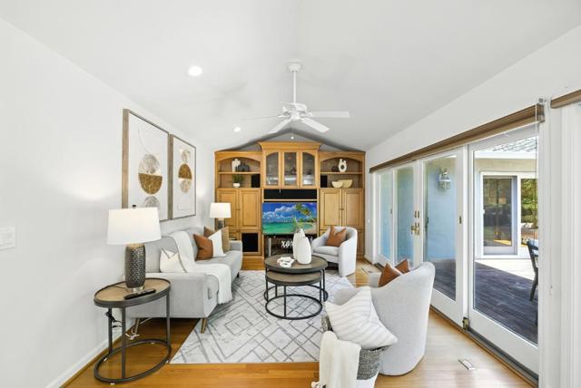 6182 Calle Del Conejo, San Jose CA: https://media.crmls.org/mediaz/b071bdba-1669-49ab-b17b-66e0d75befa2.jpg