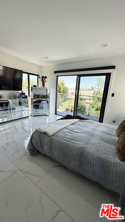 3845 Olympiad Drive, View Park CA: https://media.crmls.org/mediaz/b071cd24-27e9-4242-9d5b-1ddee985b073.jpg