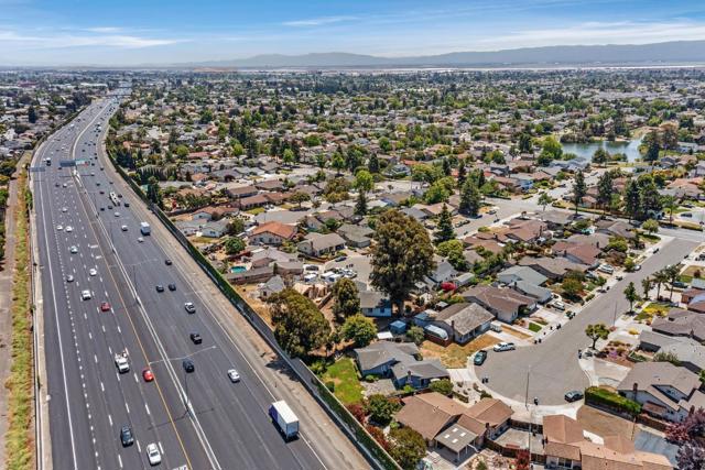 4919 Stafford Place, Newark CA: https://media.crmls.org/mediaz/b0727959-6b72-48e0-951d-8f59ec21d8dc.jpg