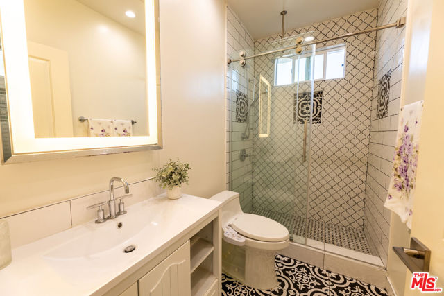 1026 Westchester Place, Los Angeles CA: https://media.crmls.org/mediaz/b0729d92-5975-487e-8225-8287f4c8c7b2.jpg