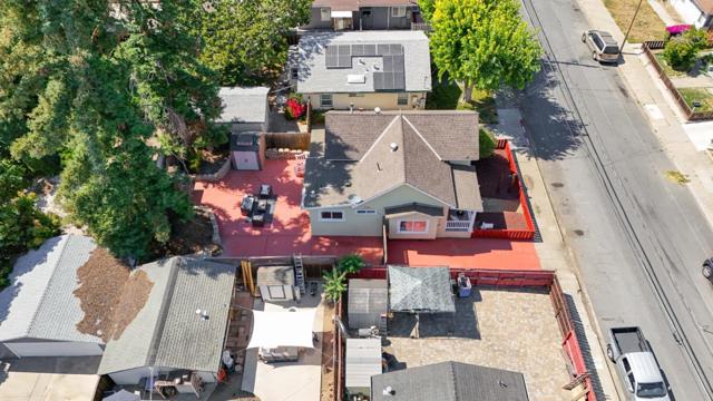 209 N 16th Street, San Jose CA: https://media.crmls.org/mediaz/b0733773-8ea2-430c-9f75-eb92cbff7694.jpg
