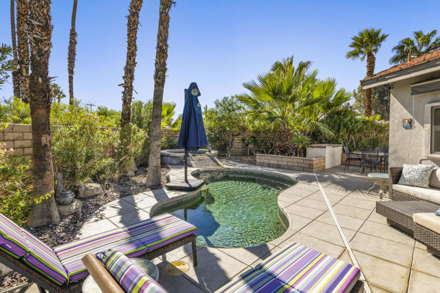 2900 S Redwood Drive, Palm Springs CA: https://media.crmls.org/mediaz/b0737e19-948b-4851-9e83-75cebd6e74f2.jpg