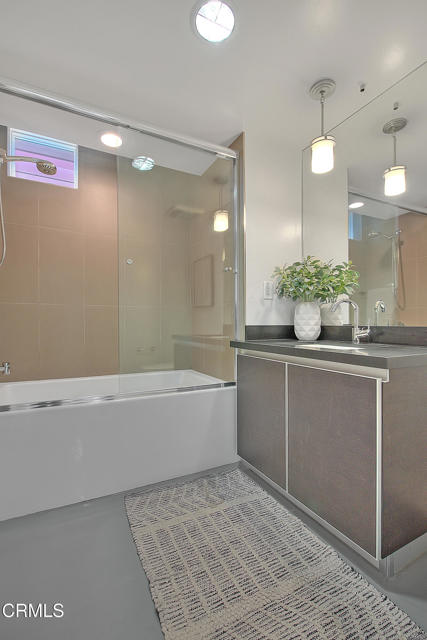 Detail Gallery Image 3 of 56 For 133 S Los Robles Ave #205,  Pasadena,  CA 91101 - 2 Beds | 2 Baths