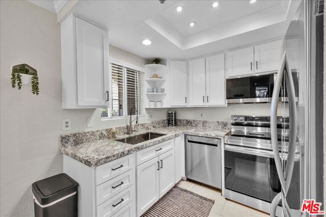 2700 Lawrence Crossley Road #83, Palm Springs, CA 92264