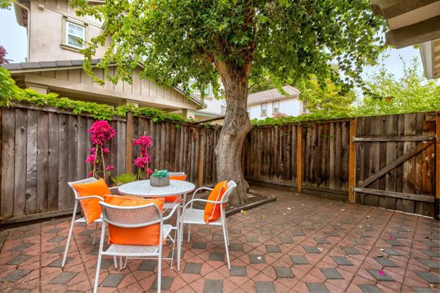 582 Cottage Park Drive, Hayward CA: https://media.crmls.org/mediaz/b074ca2e-5fca-4c3e-8422-b319d0465842.jpg