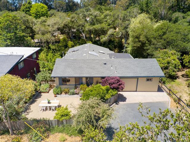 3407 Maplethorpe Lane, Soquel CA: https://media.crmls.org/mediaz/b074e2ef-a8ef-4bd5-a644-8ca3abd15e63.jpg