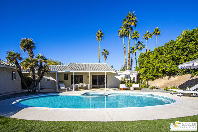 72827 Haystack Road, Palm Desert CA: https://media.crmls.org/mediaz/b076a252-a4e1-441a-bd43-9d05d782cfe5.jpg