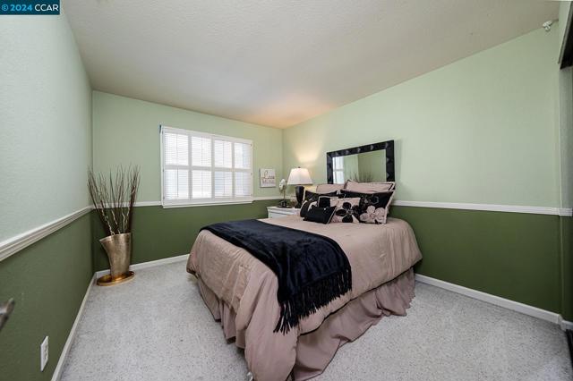 Image 26 of 59 For 604 Lomond Cir