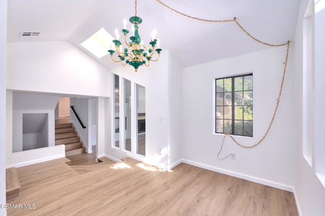 751 Wildwood Avenue, Thousand Oaks CA: https://media.crmls.org/mediaz/b076f5a1-9fc4-4d91-aab4-616d2746536a.jpg