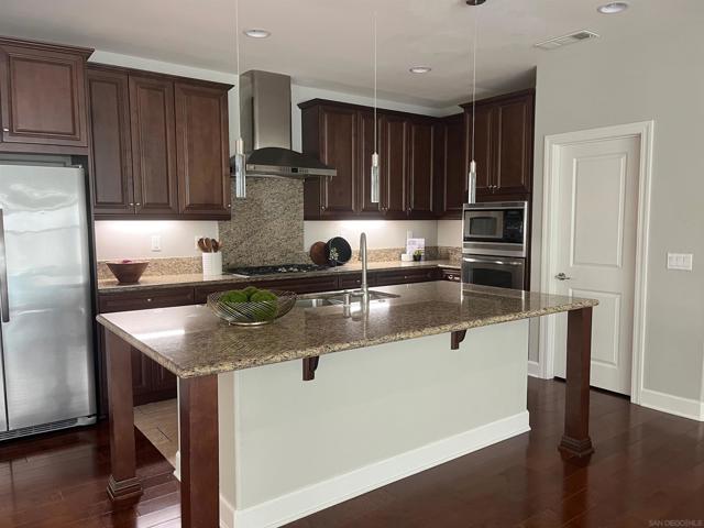 13563 Chamise Vista, San Diego CA: https://media.crmls.org/mediaz/b0772871-0bdc-4450-87df-689ec7d28201.jpg