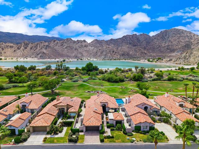 56765 Merion, La Quinta CA: https://media.crmls.org/mediaz/b07784fd-1e0f-489c-be75-28faab486c7a.jpg