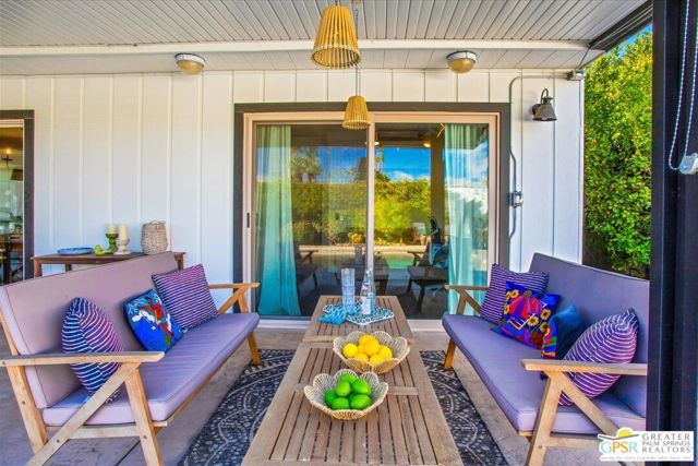 45864 Shadow Mountain Drive, Palm Desert CA: https://media.crmls.org/mediaz/b07874ed-d127-42e0-8aa8-f3edf74141b3.jpg